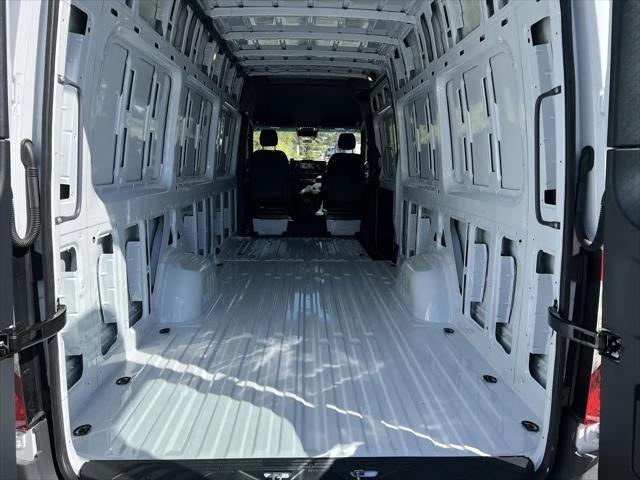 2025 Mercedes-Benz Sprinter 2500 High Roof 4-Cyl Diesel HO