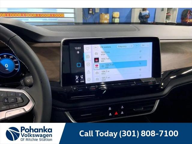 2026 Volkswagen Atlas SE with Technology