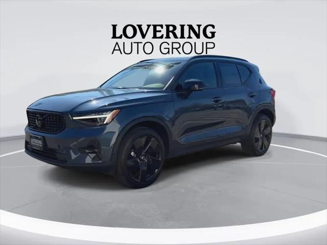 2026 Volvo XC40 Black Edition Ultra, B5 AWD Gas (mild hybrid)