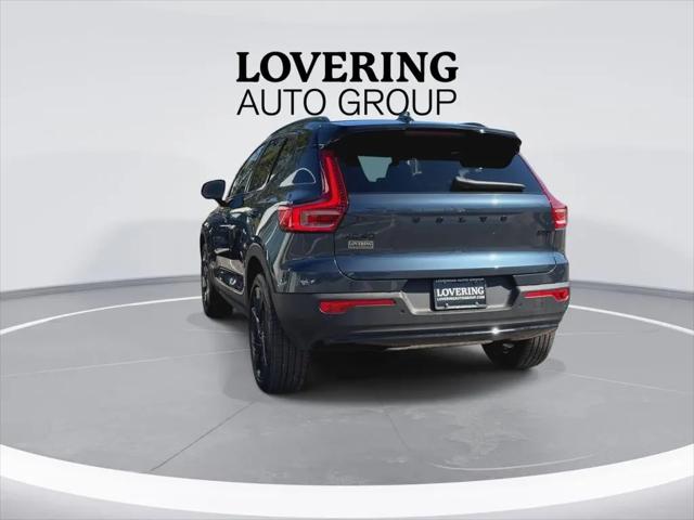 2026 Volvo XC40 Black Edition Ultra, B5 AWD Gas (mild hybrid)