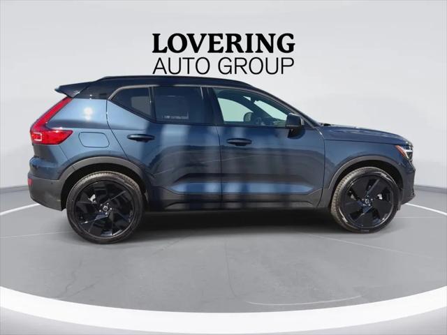 2026 Volvo XC40 Black Edition Ultra, B5 AWD Gas (mild hybrid)