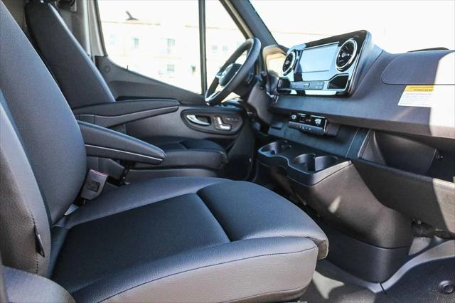 2026 Mercedes-Benz Sprinter 2500 Standard Roof 4-Cyl Diesel HO
