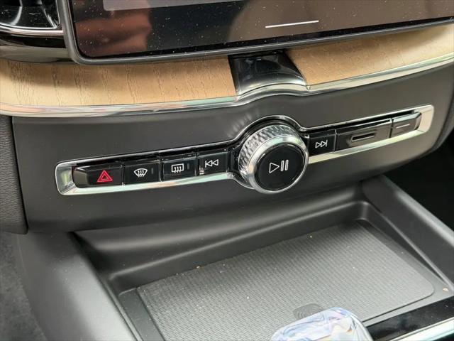 2026 Volvo XC60 Plug-In Hybrid Plus, T8 AWD Electric/Gasoline, Dark