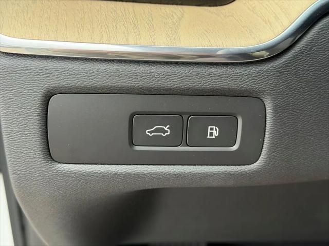 2026 Volvo XC60 Plug-In Hybrid Plus, T8 AWD Electric/Gasoline, Dark