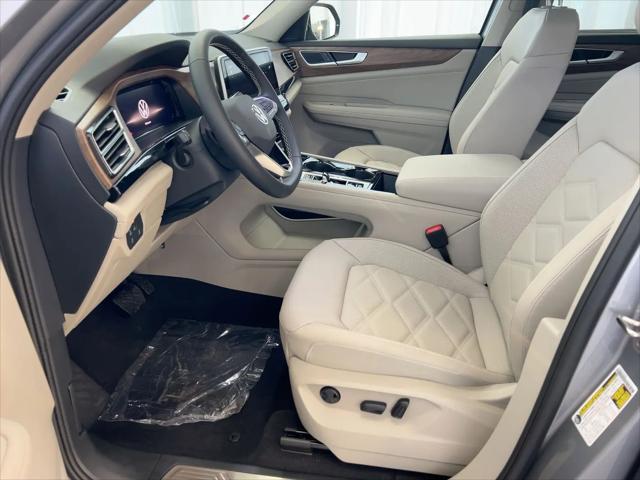 2026 Volkswagen Atlas SE with Technology