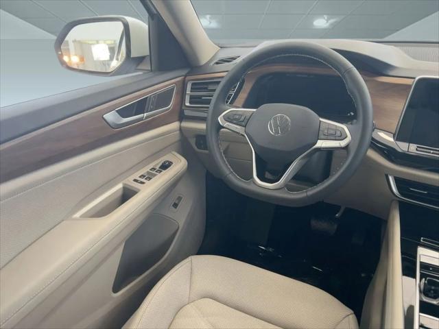 2026 Volkswagen Atlas SE with Technology