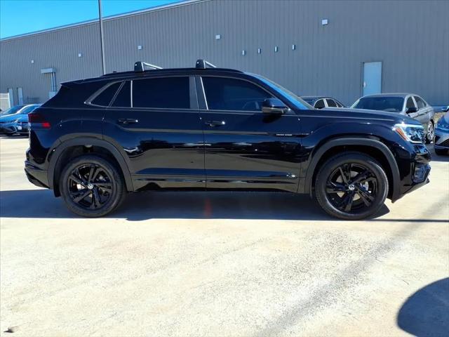2026 Volkswagen Atlas Cross Sport SEL R-Line Black