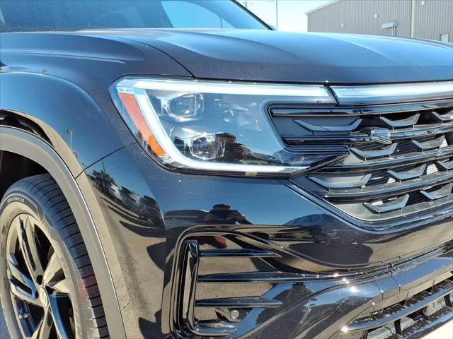 2026 Volkswagen Atlas Cross Sport SEL R-Line Black