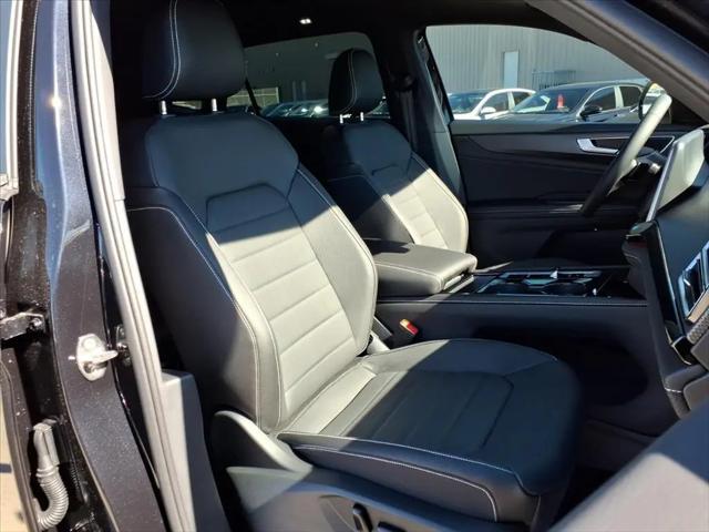 2026 Volkswagen Atlas Cross Sport SEL R-Line Black