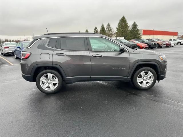 2022 Jeep Compass Latitude FWD