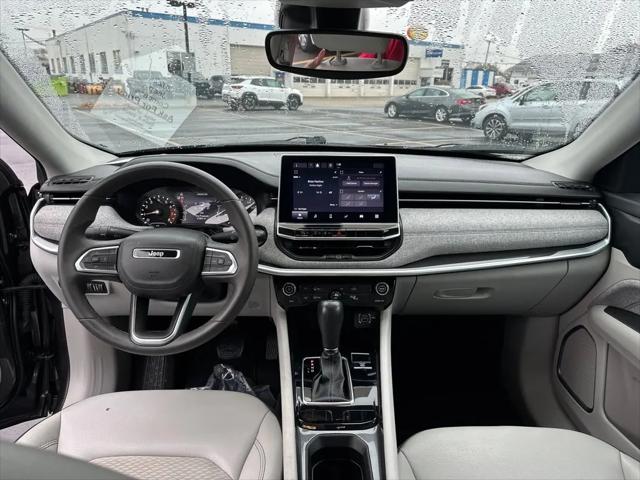 2022 Jeep Compass Latitude FWD
