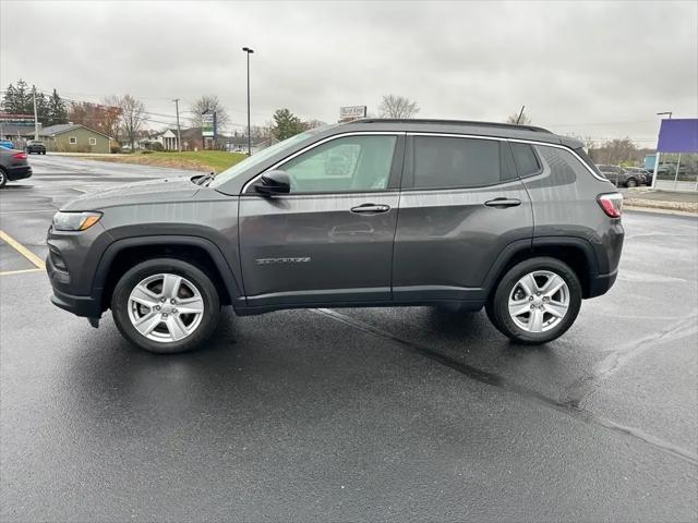 2022 Jeep Compass Latitude FWD