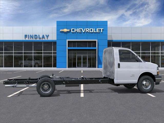 2025 Chevrolet Express Cutaway Work Van