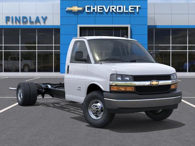 2025 Chevrolet Express Cutaway Work Van