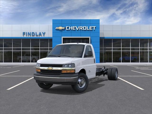 2025 Chevrolet Express Cutaway Work Van