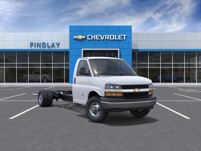 2025 Chevrolet Express Cutaway Work Van