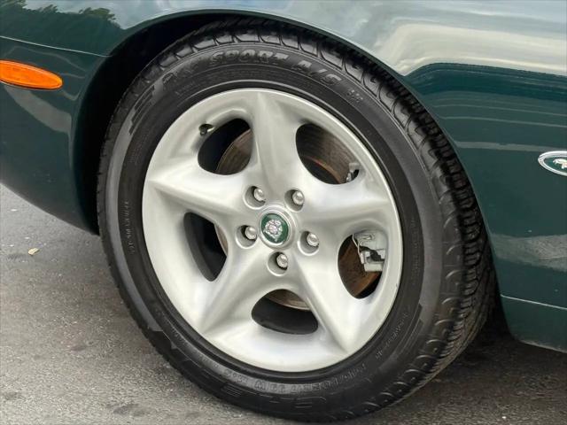 2001 Jaguar XK8 Standard