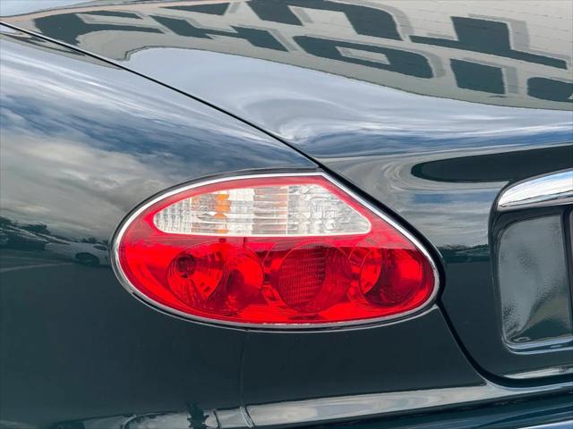 2001 Jaguar XK8 Standard