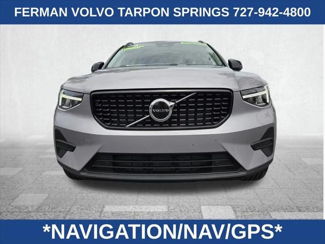 2026 Volvo XC40 Core, B4 FWD Gas (mild hybrid), Dark