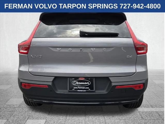 2026 Volvo XC40 Core, B4 FWD Gas (mild hybrid), Dark