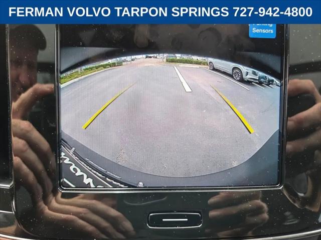 2026 Volvo XC40 Core, B4 FWD Gas (mild hybrid), Dark