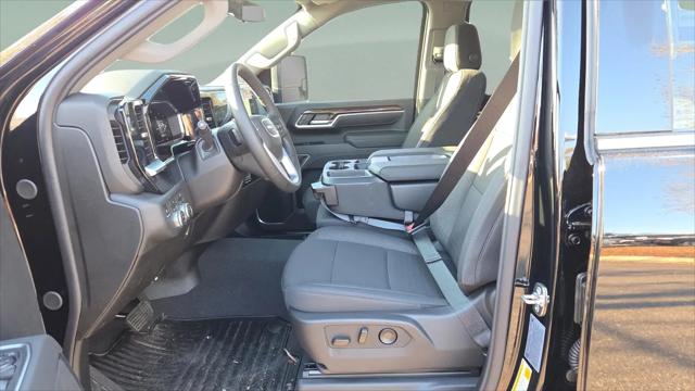 2026 GMC Sierra 2500HD Double Cab, Standard Bed, SLE, RWD