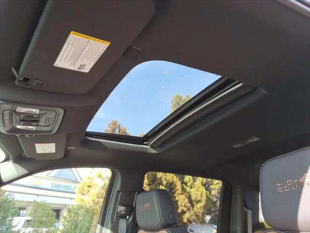 2026 Chevrolet Silverado 2500HD Crew Cab, Standard Bed, High Country, 4WD