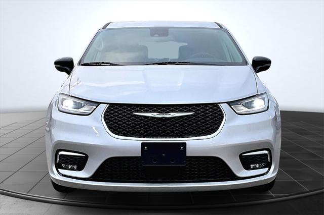 2024 Chrysler Pacifica Touring L 2024 Chrysler Pacifica Touring L