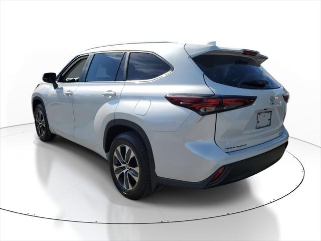 2025 Toyota Highlander XLE 2025 Toyota Highlander XLE