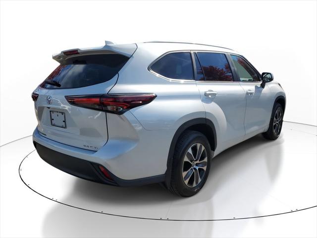 2025 Toyota Highlander XLE 2025 Toyota Highlander XLE