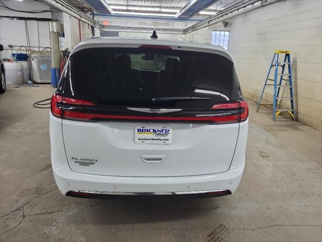 2025 Chrysler Pacifica Select 2025 Chrysler Pacifica Select