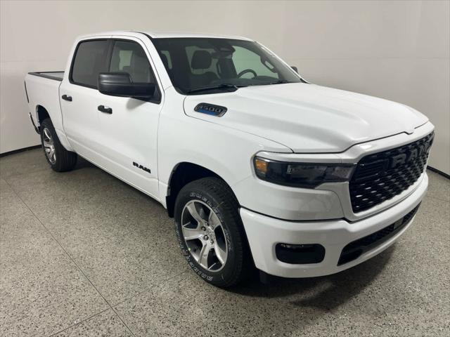 2025 RAM Ram 1500 RAM 1500 TRADESMAN CREW CAB 4X2 57 BOX