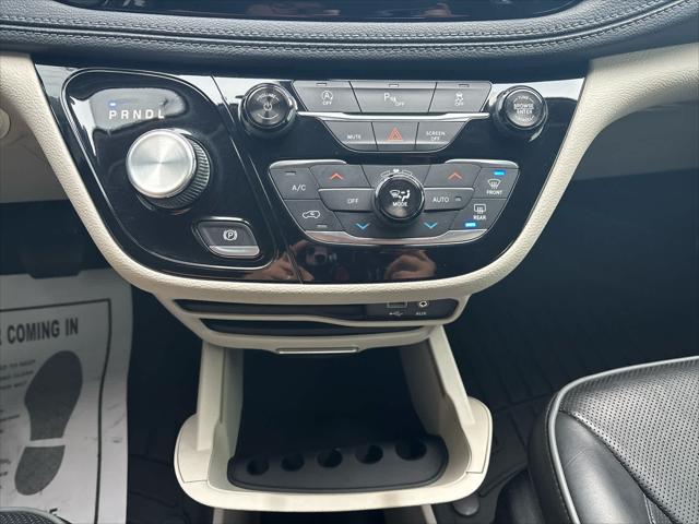 Used 2018 Chrysler Pacifica For Sale in Wilmington, OH