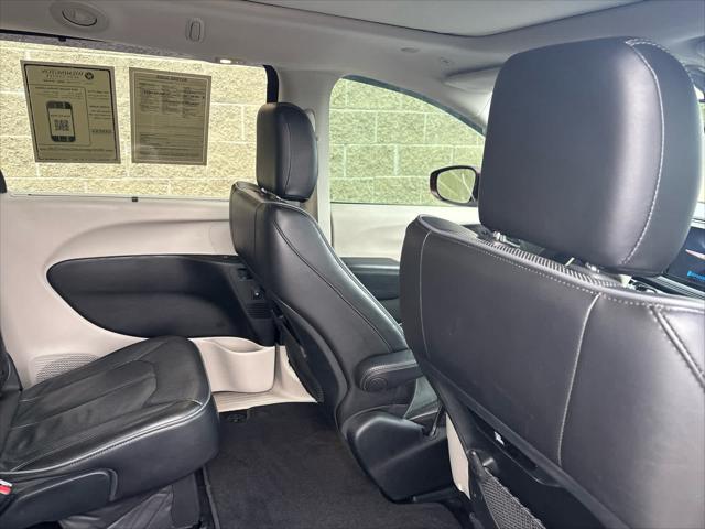 Used 2018 Chrysler Pacifica For Sale in Wilmington, OH