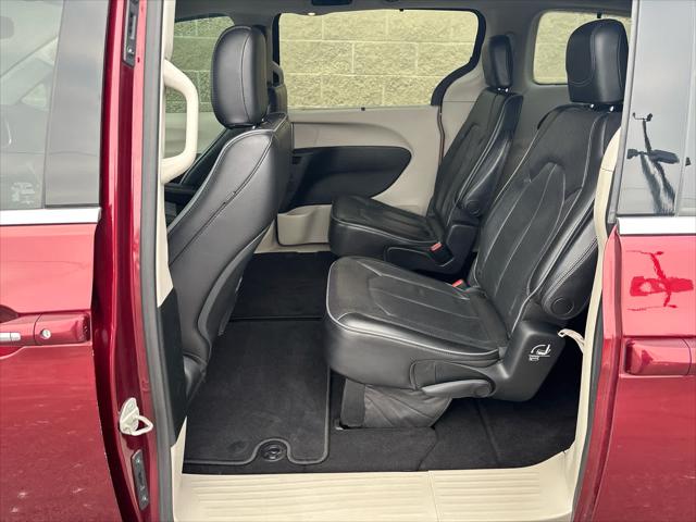 Used 2018 Chrysler Pacifica For Sale in Wilmington, OH