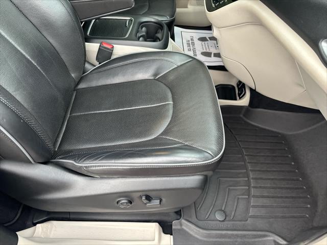 Used 2018 Chrysler Pacifica For Sale in Wilmington, OH