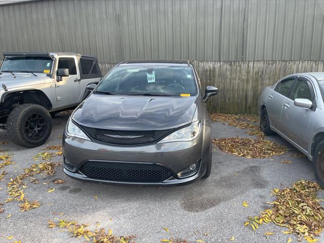 2020 Chrysler Pacifica Touring