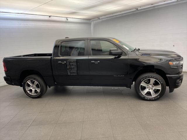 2025 RAM 1500 Tradesman Crew Cab 4x4 57 Box