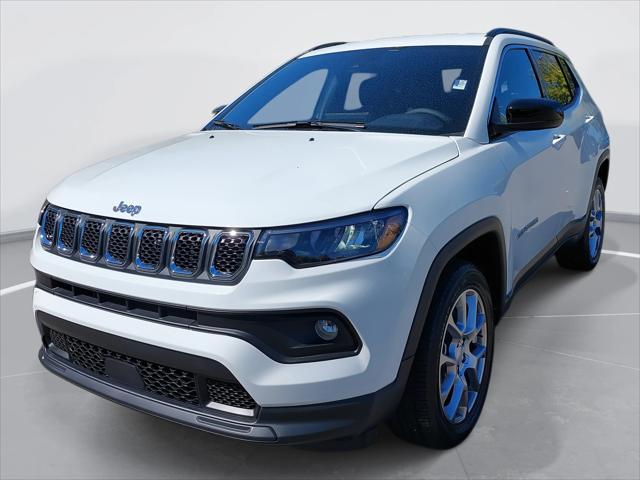 2023 Jeep Compass Latitude Lux FWD 2023 Jeep Compass Latitude Lux FWD