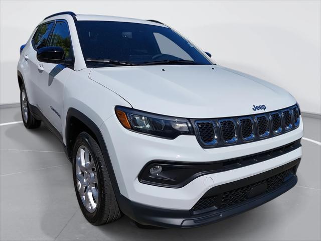 2023 Jeep Compass Latitude Lux FWD 2023 Jeep Compass Latitude Lux FWD