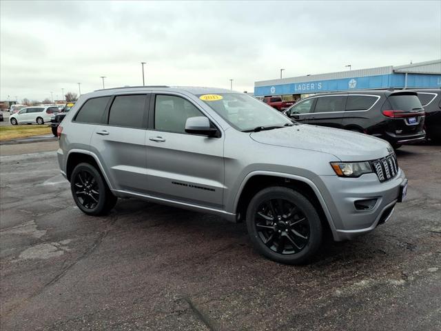 2017 Jeep Grand Cherokee Altitude 4x4 2017 Jeep Grand Cherokee Altitude 4x4