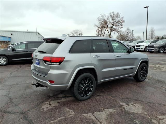 2017 Jeep Grand Cherokee Altitude 4x4 2017 Jeep Grand Cherokee Altitude 4x4