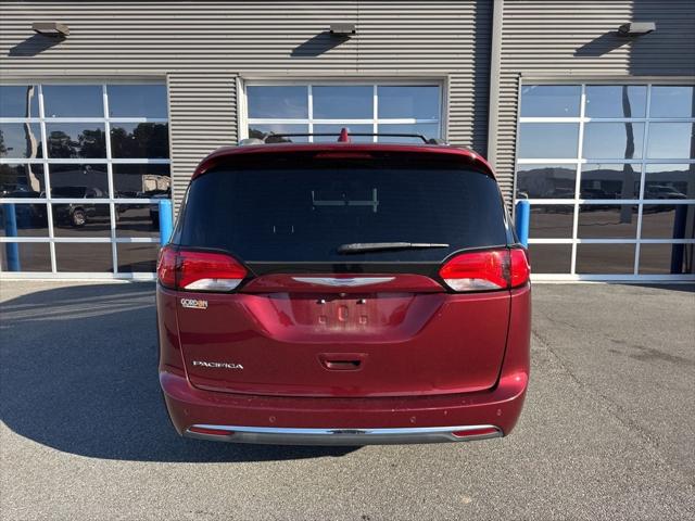 2020 Chrysler Pacifica Touring L