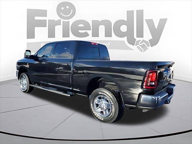 2026 RAM Ram 3500 RAM 3500 TRADESMAN CREW CAB 4X4 64 BOX