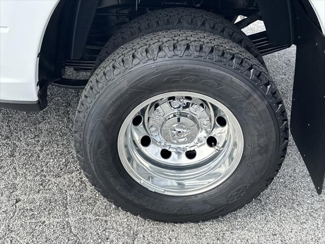2026 Ram 3500 Big Horn Crew Cab 4x4 8' Box