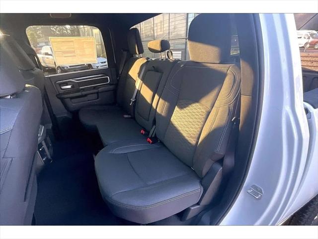 2026 Ram 3500 Big Horn Crew Cab 4x4 6'4" Box