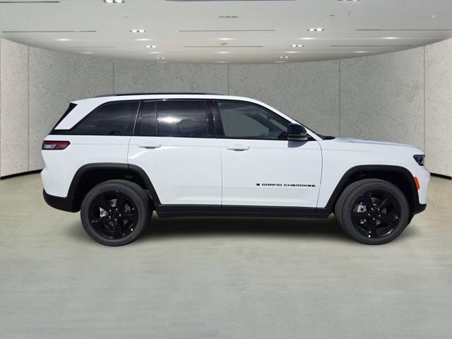 2025 Jeep Grand Cherokee GRAND CHEROKEE ALTITUDE 4X2