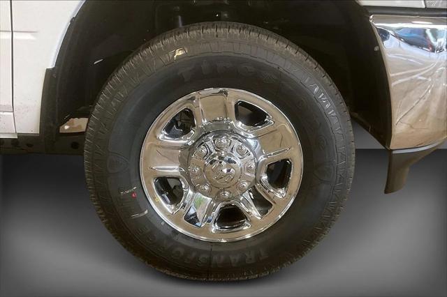 New 2026 Bright White Clear-Coat Exterior Paint RAM TRADESMAN image 29