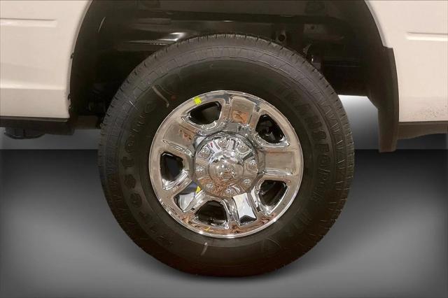 New 2026 Bright White Clear-Coat Exterior Paint RAM TRADESMAN image 30