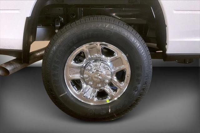 New 2026 Bright White Clear-Coat Exterior Paint RAM TRADESMAN image 31